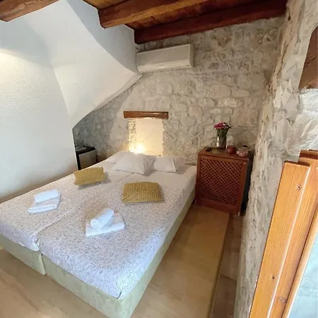 Gasthuis House Ivancic 3*