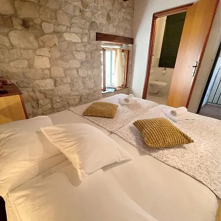 Πανσιόν House Ivancic-free Parking