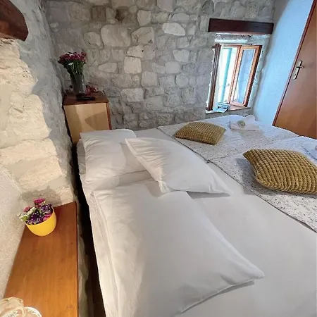 House Ivancic-free Parking בית הארחה 3*